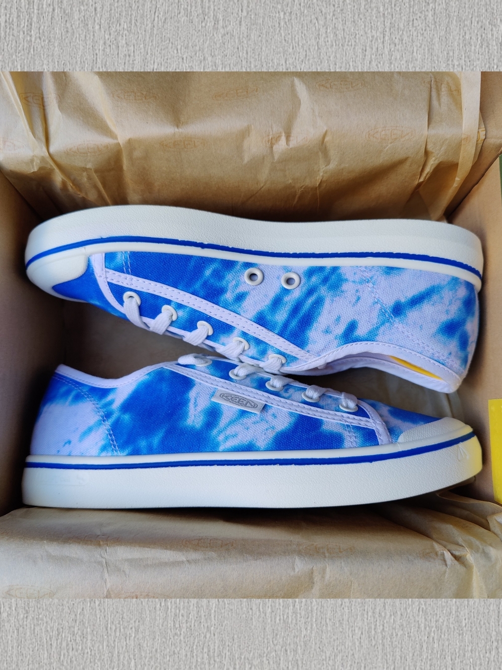KEEN Elsa Lite Canvas Sneakers Tie-dye Blue White Clouds Original Fit 7.5